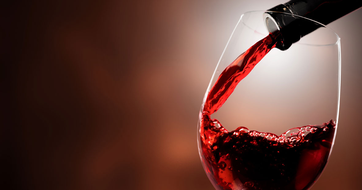 Les verres de vin rouge