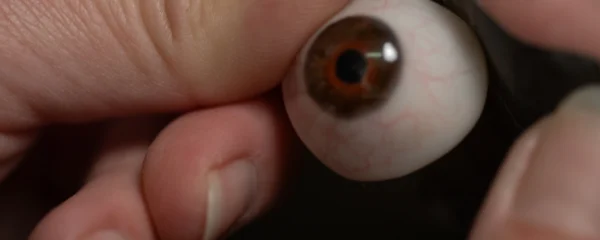 quelles-sont-les-principales-causes-medicales-qui-conduisent-a-poser-une-prothese-oculaire